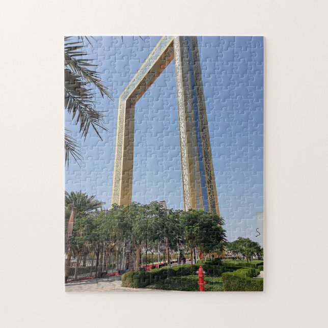 Puzzle Dubai Frame building which located à Zabeel Park (Vertical)