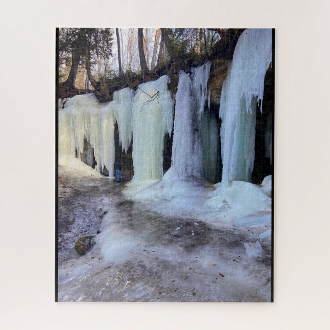 PUZZLE EBEN GLACE CAVES MICHIGAN U.S.A. (Vertical)
