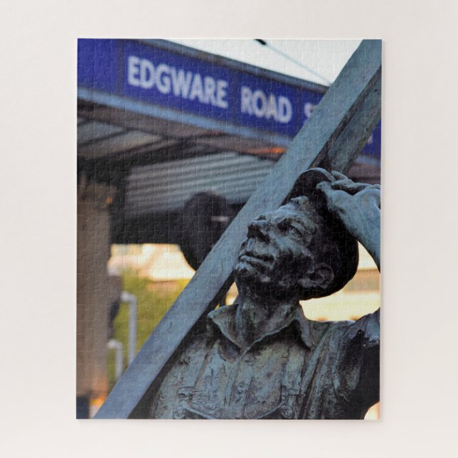 Puzzle Edgeware Road Station Statue - 16x20 - 520 pcs. (Vertical)