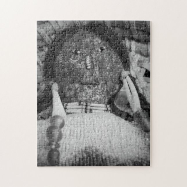 Puzzle effrayant de poupée de vaudou (Vertical)