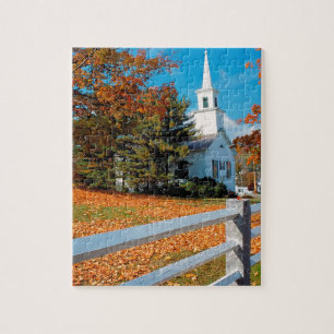 Puzzle Église d'automne dans la splendeur Nouvelle