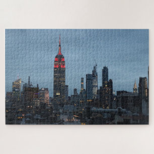 Puzzle Emp St Building dans Red Dusk Skyline