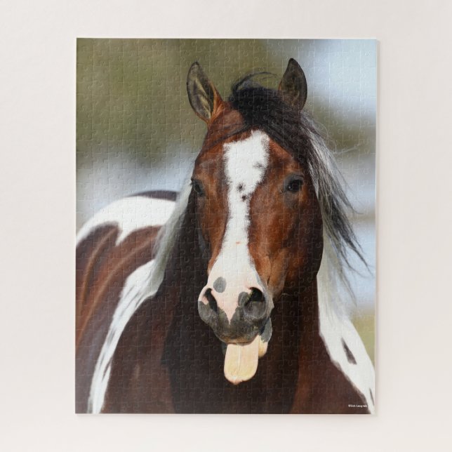 Puzzle Étalon de peinture avec tête de sortie de langue (Vertical)