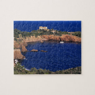 Puzzle Europe, France, Theoule-sur-Mer. Un toit de tuiles
