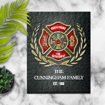 Puzzle Famille de pompiers personnalisée<br><div class="desc">Fantastique nom de famille pompier,  croix maltaise personnalisée juste pour votre famille</div>