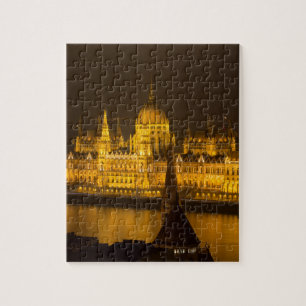 Puzzle Famine Parliament Budapest by night