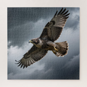 Puzzle Faucon Majestueux en Vol Orageux