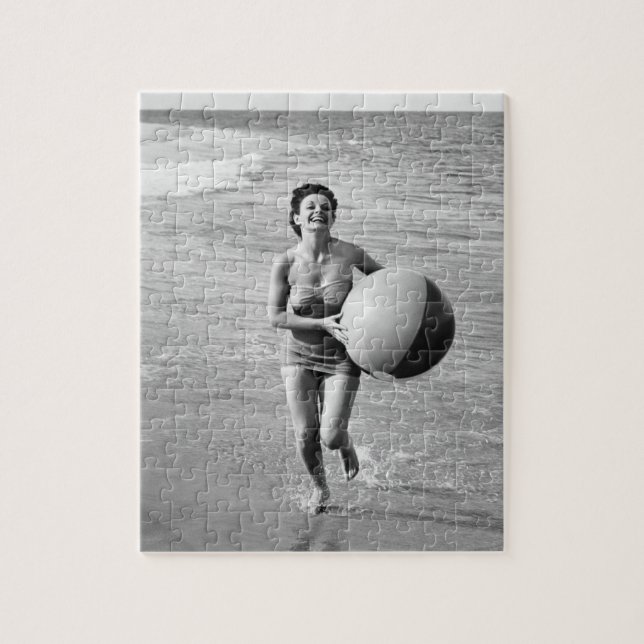 Puzzle Femme avec du ballon de plage (Vertical)