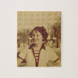 Puzzle Femme s'asseyant dehors