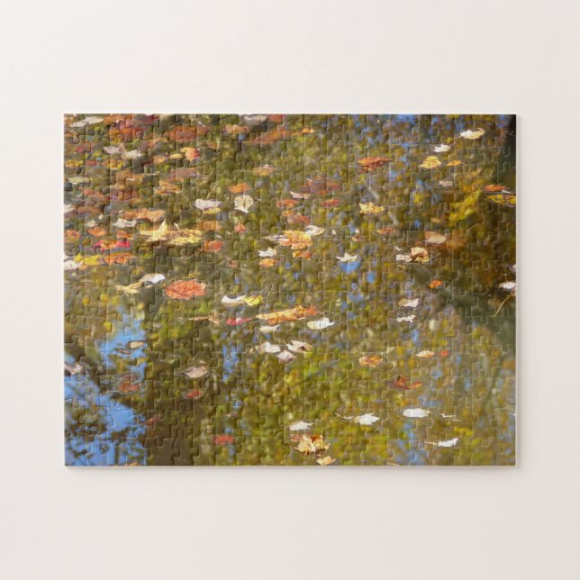 Puzzle Feuilles d'automne et réflexion sur le cours d'eau (Horizontal)