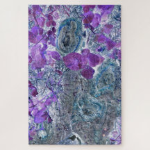 Feuilles violets avec noeuds d'arbre bleu gris