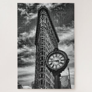 Puzzle Flatiron Building et horloge en noir et blanc