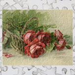 Puzzle Fleurs victoriennes vintages, Roses rouges<br><div class="desc">Illustration vintage amour et romance Design floral victorien avec un bouquet de roses cramoisi rouge fleurissant dans un panier d'or.</div>