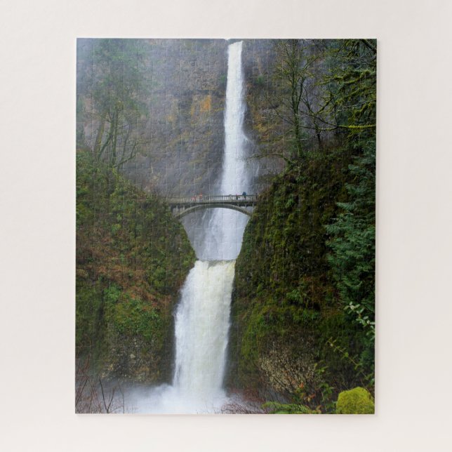 Puzzle Fog & Mist of Multnomah Falls, Oregon - 16x20 pouc (Vertical)