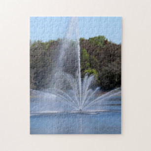 Puzzle Fontaine sur un lac
