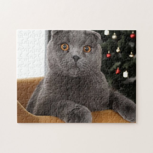 Puzzle Funny British Cat and christmas tree (Horizontal)