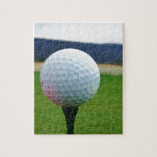 Puzzle Golf Ball sur un terrain de golf de montagne