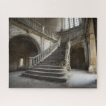 Puzzle Grand Escalier dans un Imaginaire Château abandonn<br><div class="desc">Un grand escalier en décadence avec balustrade en pierre qui s'écroule dans un château français imaginaire.</div>