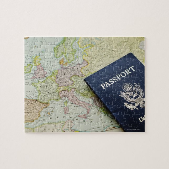 Puzzle Gros plan du passeport sur la carte européenne (Horizontal)