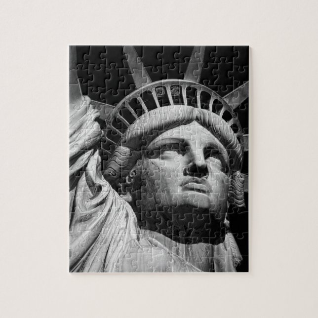 Puzzle Gros plan Statue blanche noire de la Liberté New Y (Vertical)