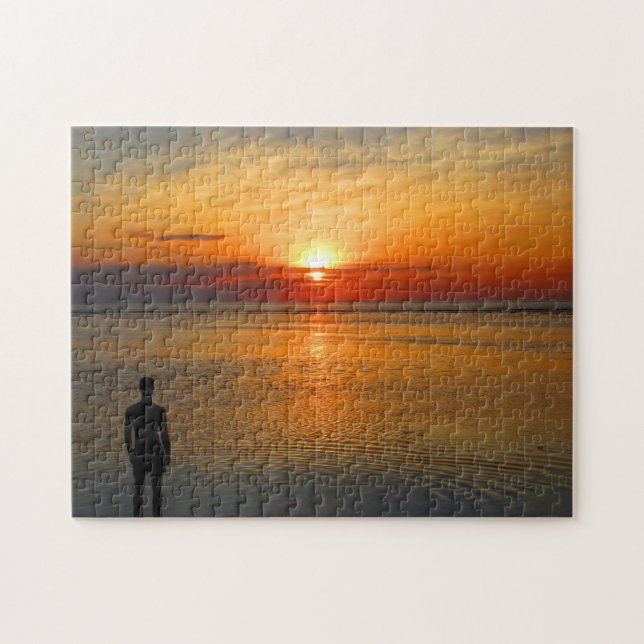 Puzzle homme au coucher de soleil sur la plage (Horizontal)