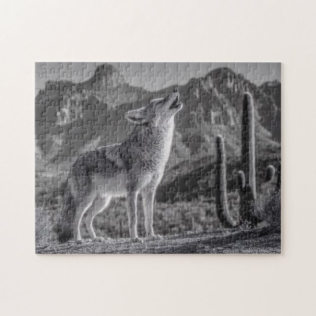 Puzzle Howling Coyote dans le paysage désertique (Horizontal)