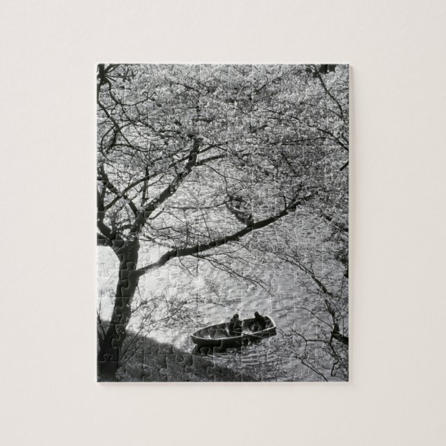 Puzzle Japon, Tokyo. Les cerisiers en fleurs à l'impérial (Vertical)