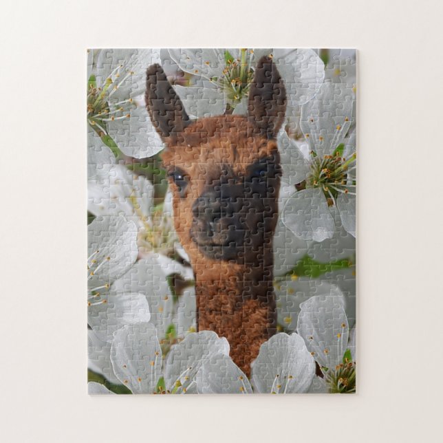 Puzzle Jeune Alpaca Brown En Fleurs Blanches, (Vertical)