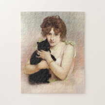 Jeune femme tenant un chat noir, peinture de balle