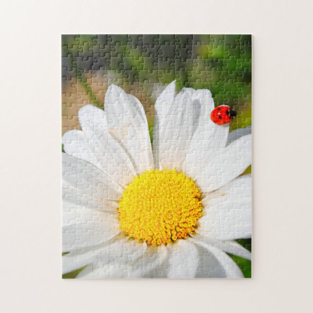Puzzle Joli Ladybird Sur Marguerite Daisy Flower Plutôt (Vertical)