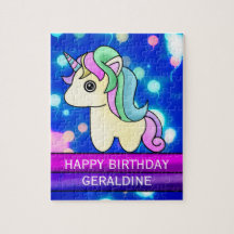 Jolie licorne d'anniversaire avec ballons brillant