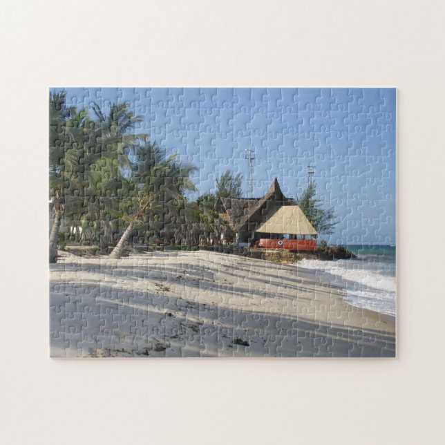 Puzzle Kenya Beach House. (Horizontal)