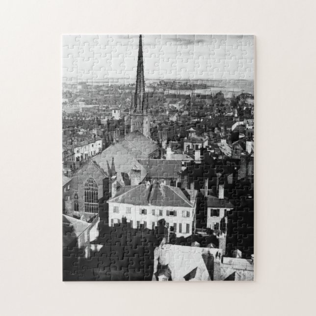 Puzzle La flèche ornementée d'une église à Boston (Vertical)