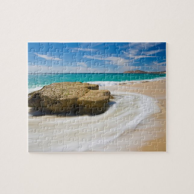 Puzzle La marée océanique tourbillonne sur la plage (Horizontal)