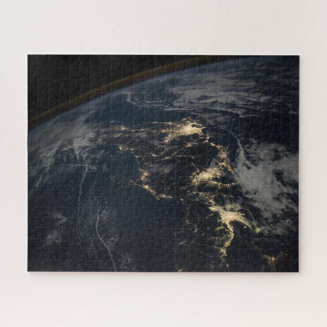 Puzzle La Ville Éclairait Le Japon La Nuit. (Horizontal)