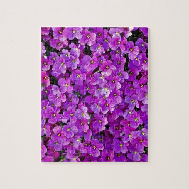Puzzle La violette pourpre fleurit l'arrière - plan (Vertical)