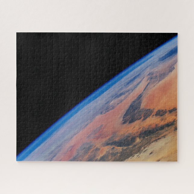 Puzzle L'Afrique Du Nord Et Le Vaste Désert Libyen. (Horizontal)