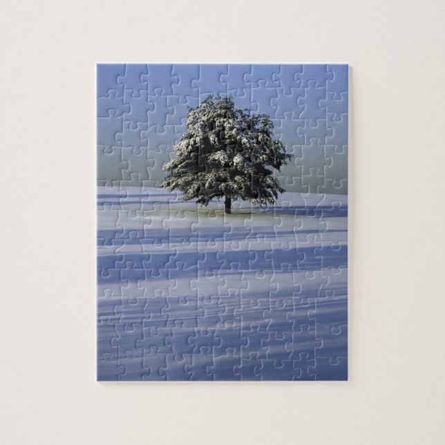 Puzzle L'arbre dans la neige a couvert le paysage (Vertical)