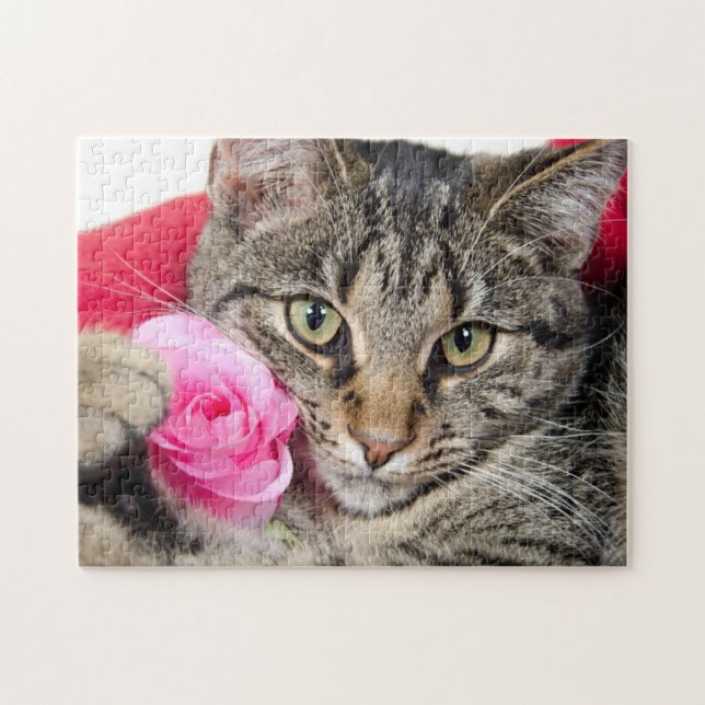 Puzzle Le chat tigré mignon avec s'est levé (Horizontal)