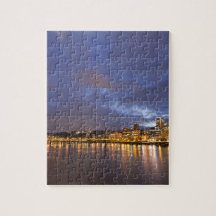Puzzle Le reflet de City Lights dans la Willamette