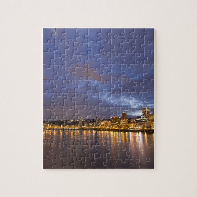 Puzzle Le reflet de City Lights dans la Willamette (Vertical)