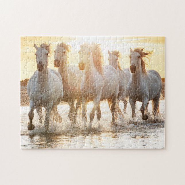 Puzzle Les Chevaux blancs sur la plage au coucher du sole (Horizontal)