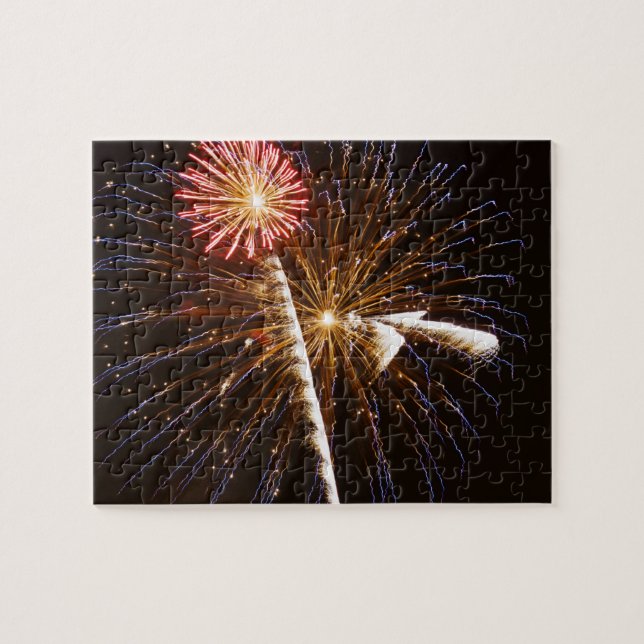 Puzzle Les feux d'artifice montrent sur la rivière (Horizontal)
