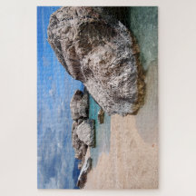 Les grandes roches à Cala Mariolu échouent sur