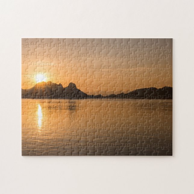 Puzzle L'île de Komodo au coucher du soleil (Horizontal)