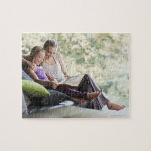 Puzzle Livre de contes de lecture de mère et de fille