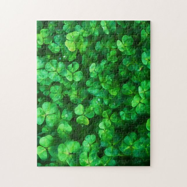 Puzzle Lucky Celtic Irish Green Shamrocks (Vertical)