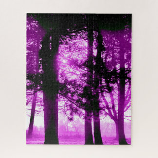 Puzzle Lumière violette avec arbres en silhouette 