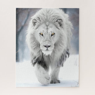 Puzzle Majestueux Lion Blanc dans un Décor de Paysage Hiv