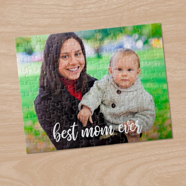 Puzzle Meilleure Maman Jamais Photo Personnalisée Moderne (Best Mom Ever Custom Photo Modern White Script Jigsaw Puzzle, in situ)